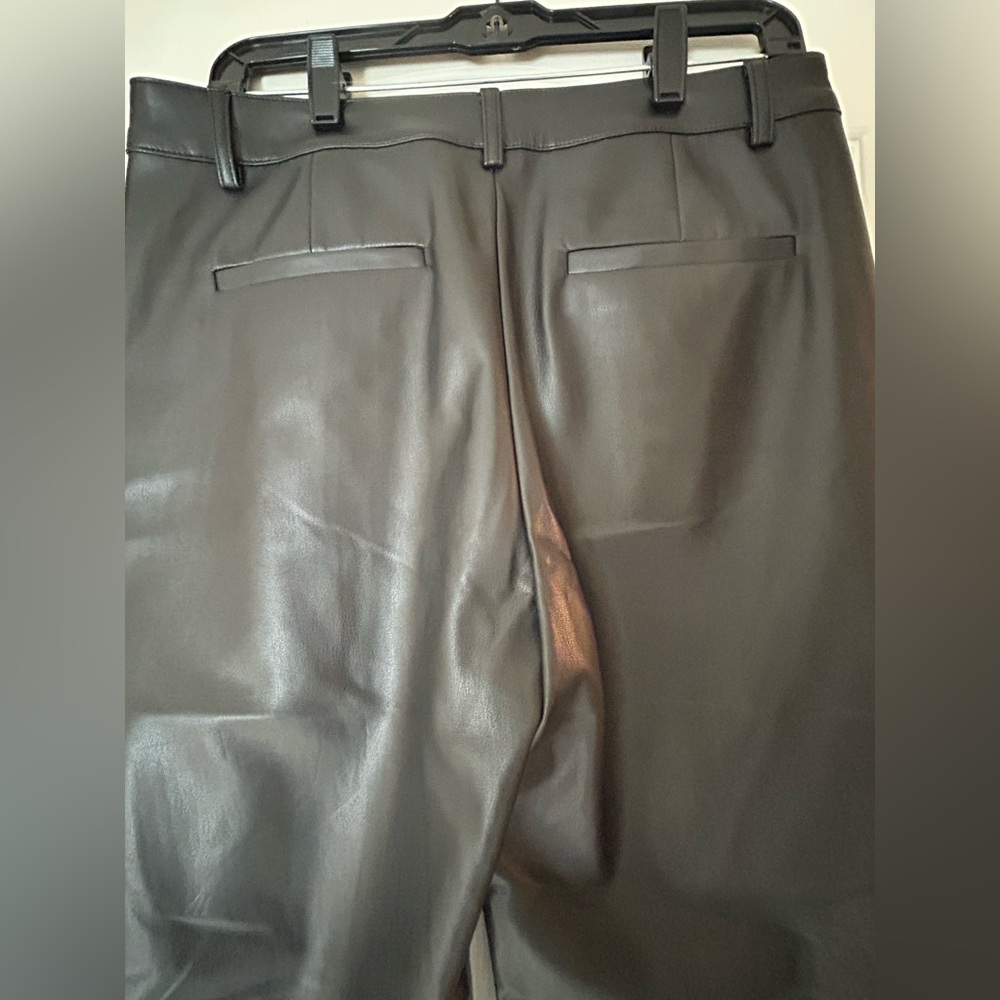 CAbi Black Faux Leather crop pant - Picture 6 of 7